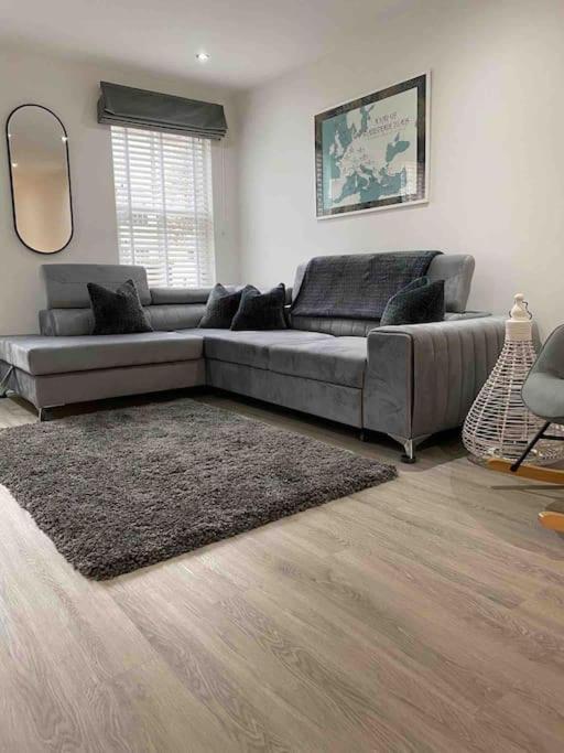 סטרטפורד-אפון-אבון Luxury Town Centre Apartment Walking Distance To Rsc Theatre מראה חיצוני תמונה
